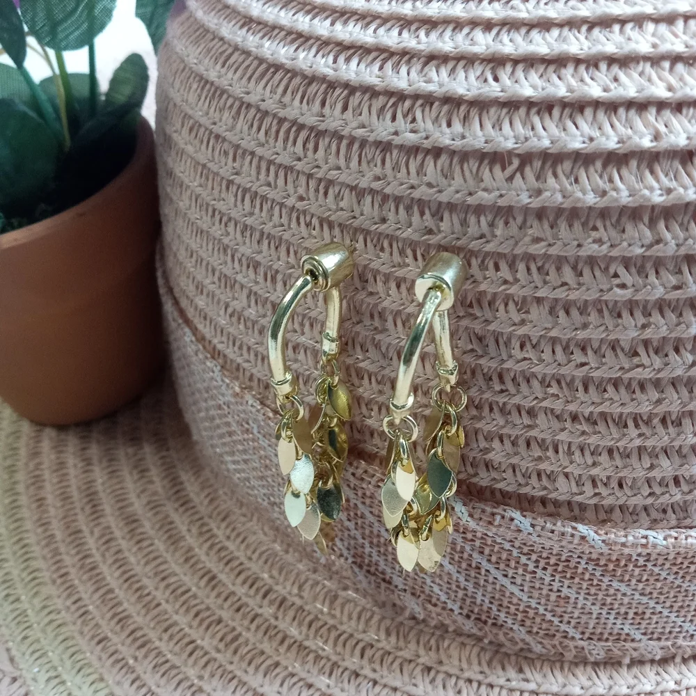 Gold Drop Sequin earrings - Picture 4 of 5